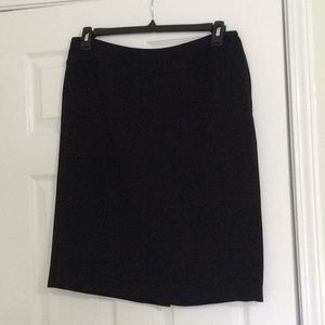 Black ♣️ Jones Studio straight skirt.